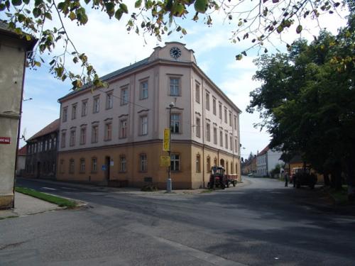 Bývalý soud, dnes budova ISŠ Jesenice